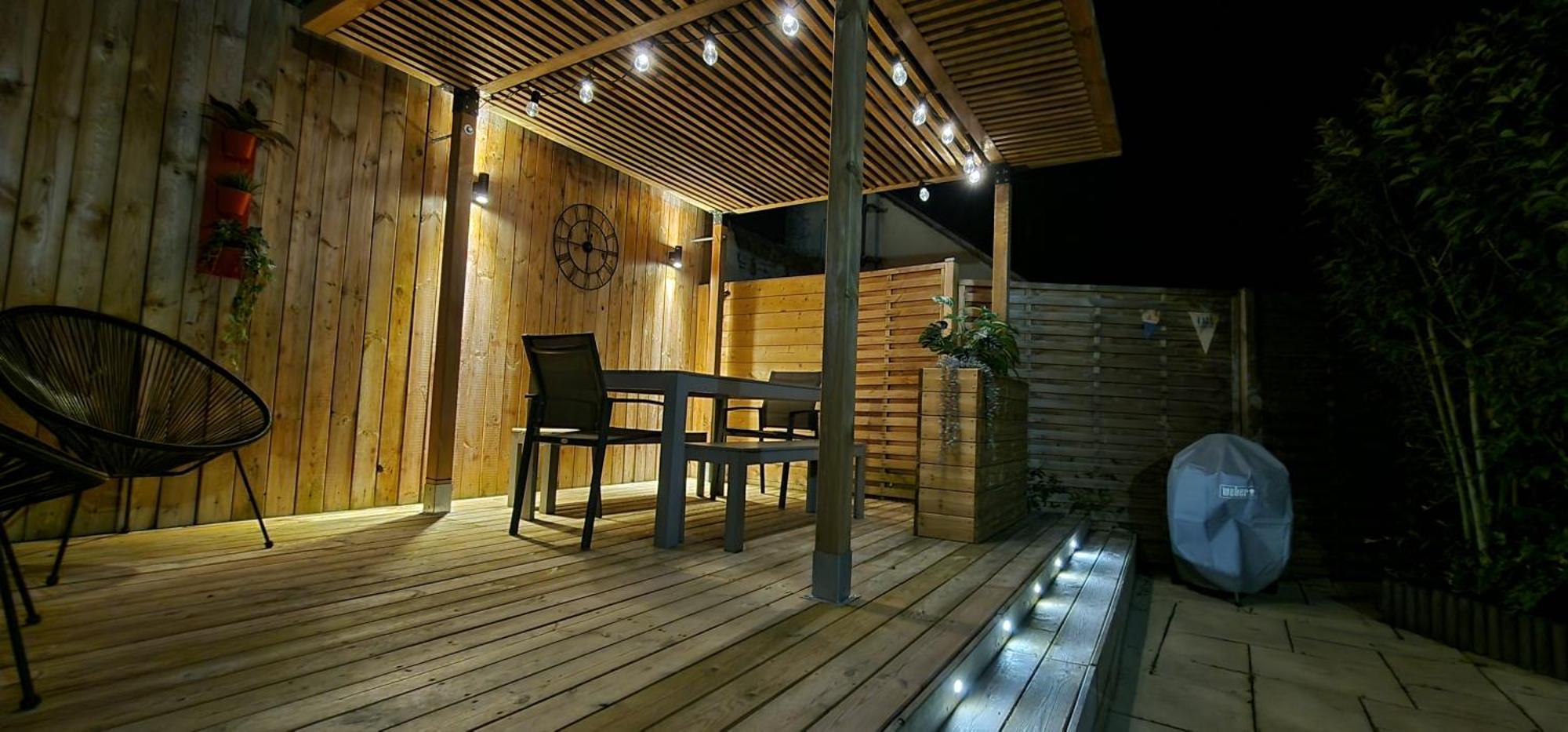 Gite 4 Personnes Avec Piscine Et Bain Nordique Proche Des Plages Du Debarquement Le Manoir  エクステリア 写真